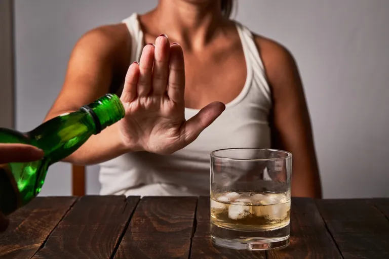 woman not drinking anymore | MercerOnline